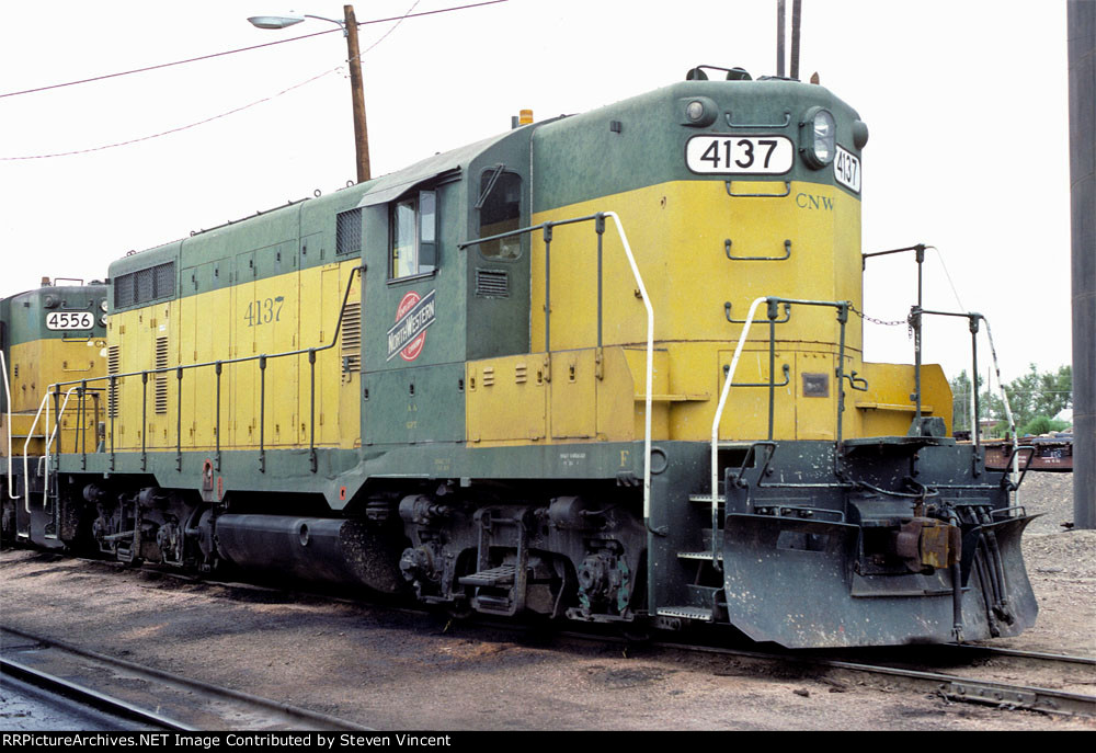 Chicago & Northwestern GP7r #4137